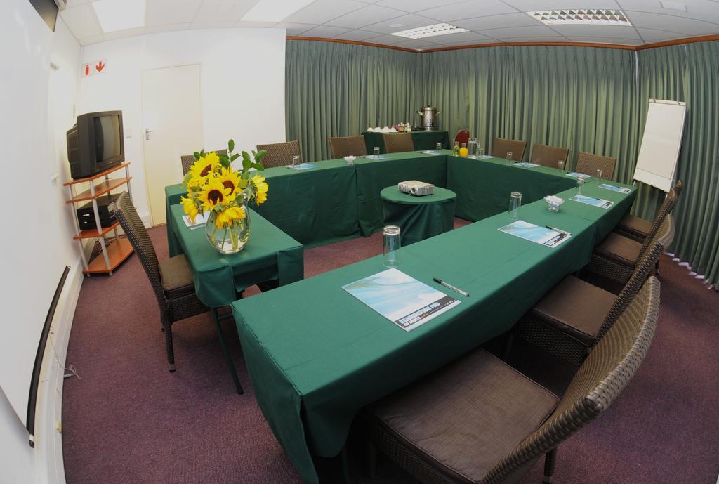 Garden Place Guest Houses Йоганнесбурґ Екстер'єр фото