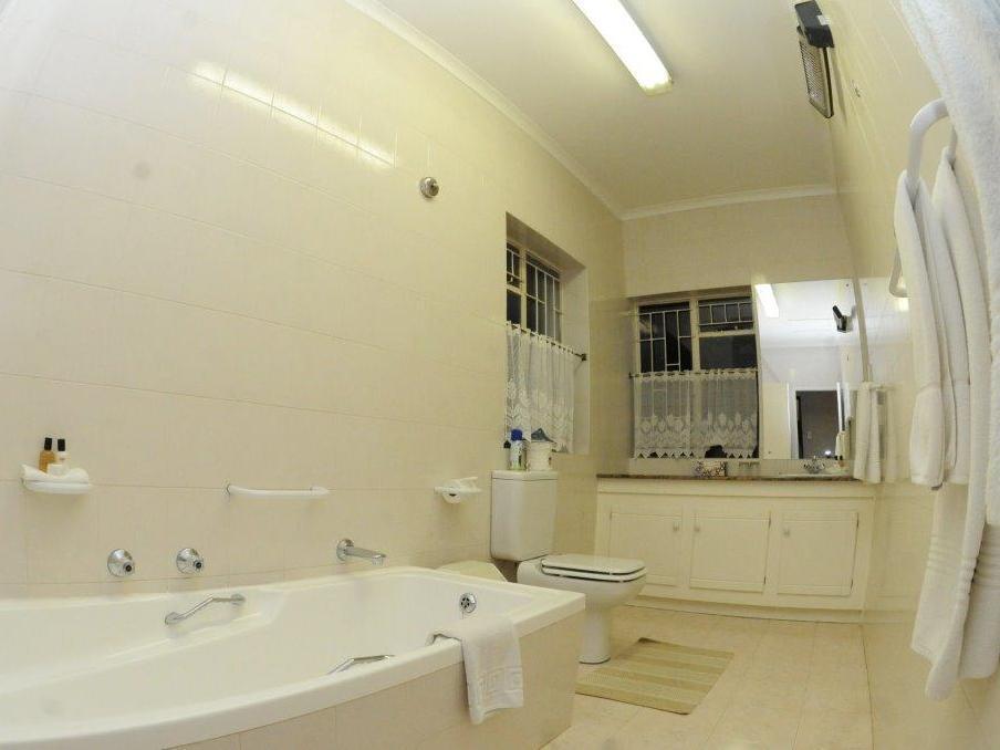 Garden Place Guest Houses Йоганнесбурґ Екстер'єр фото