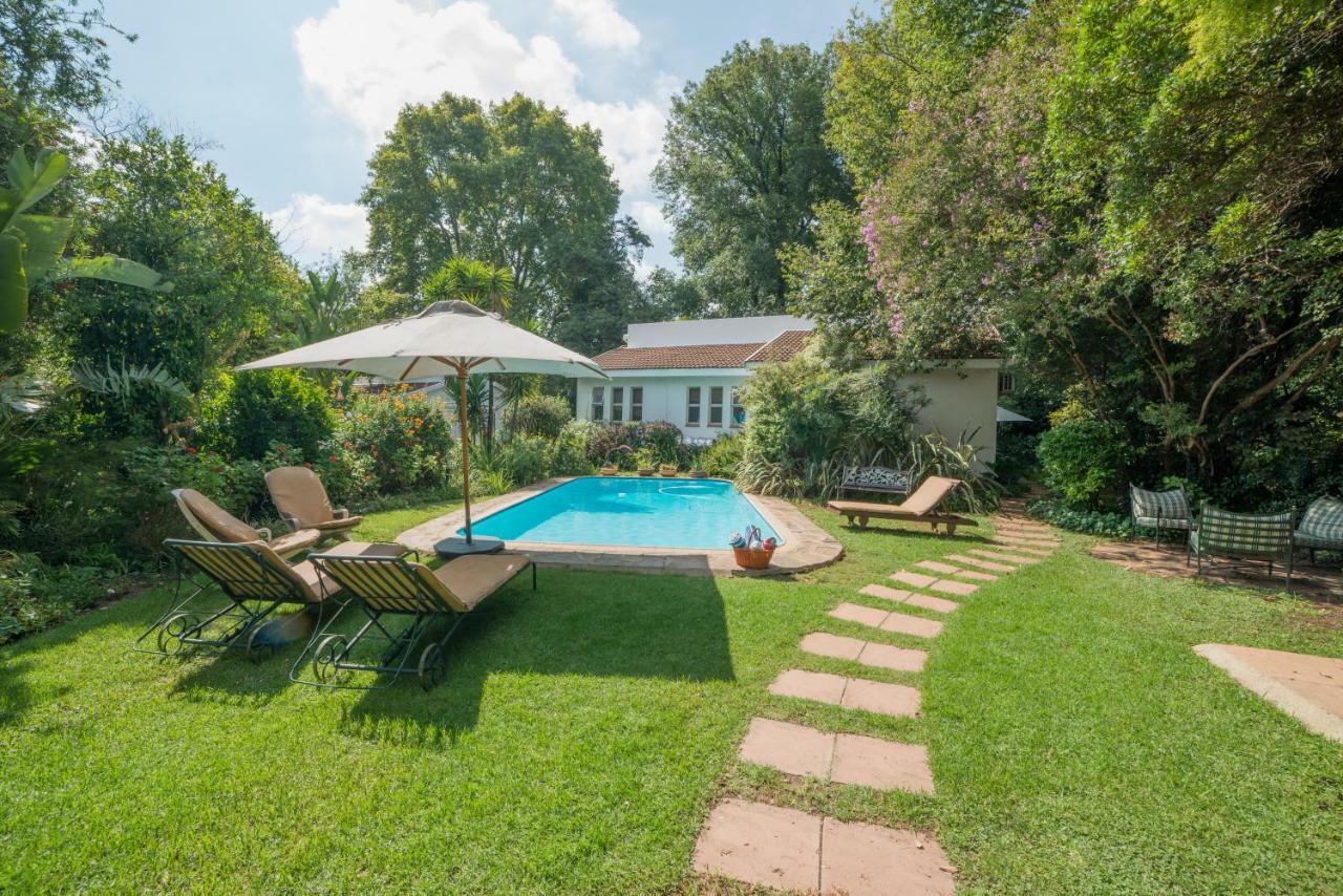 Garden Place Guest Houses Йоганнесбурґ Екстер'єр фото