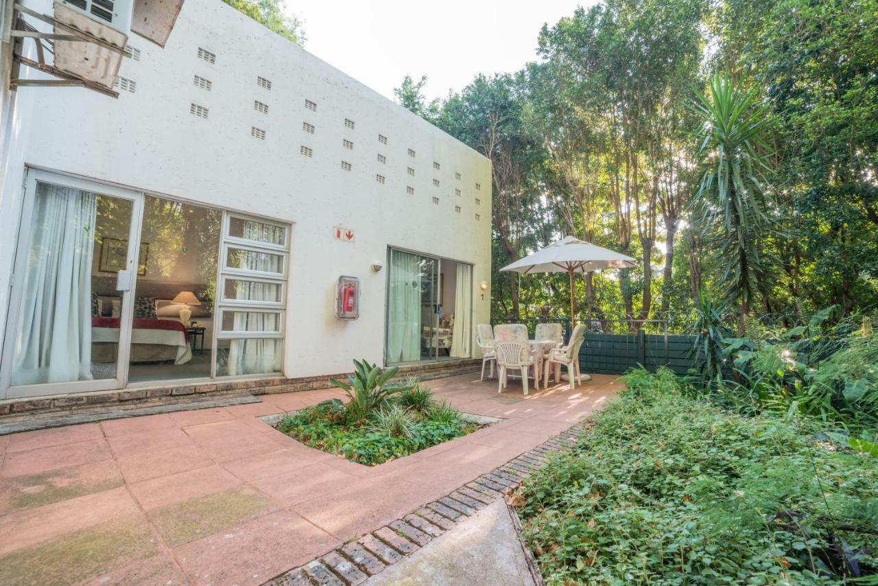 Garden Place Guest Houses Йоганнесбурґ Екстер'єр фото